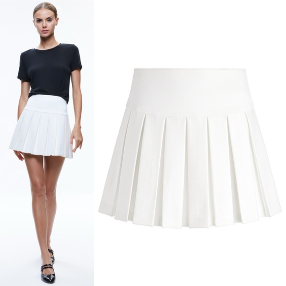 Alice + Olivia Emilie Box Pleat Mini Skirt in Off-White - Picture 3 of 12